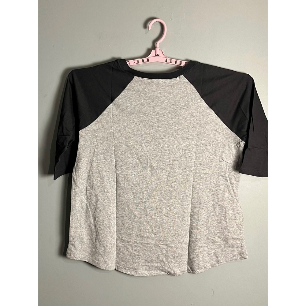 NWT Torrid Sketch Witch Skeleton Raglan Tee Grey Black 3/4 Sleeve V-Neck 1X - Picture 8 of 11